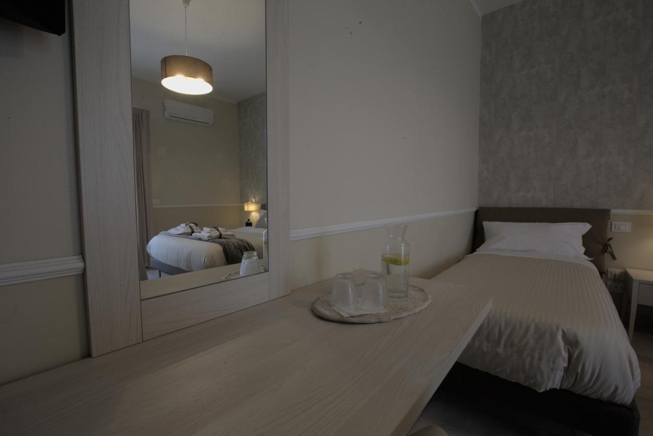 Pompei Bnb Maison De Charme Bagian luar foto